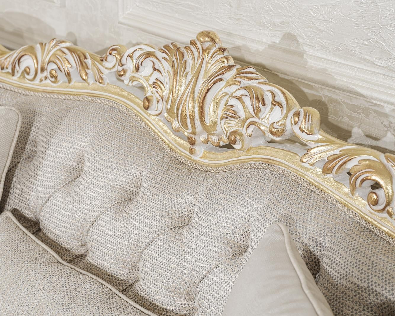 FREIYA Classical Sofa