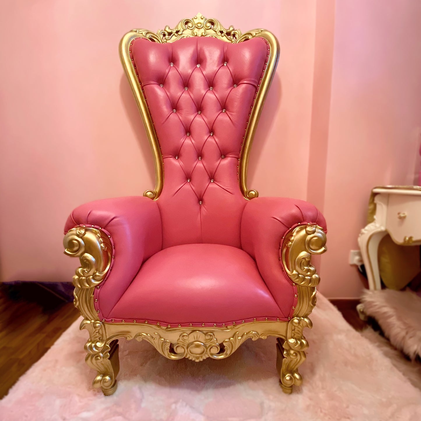 Royal Throne Chair