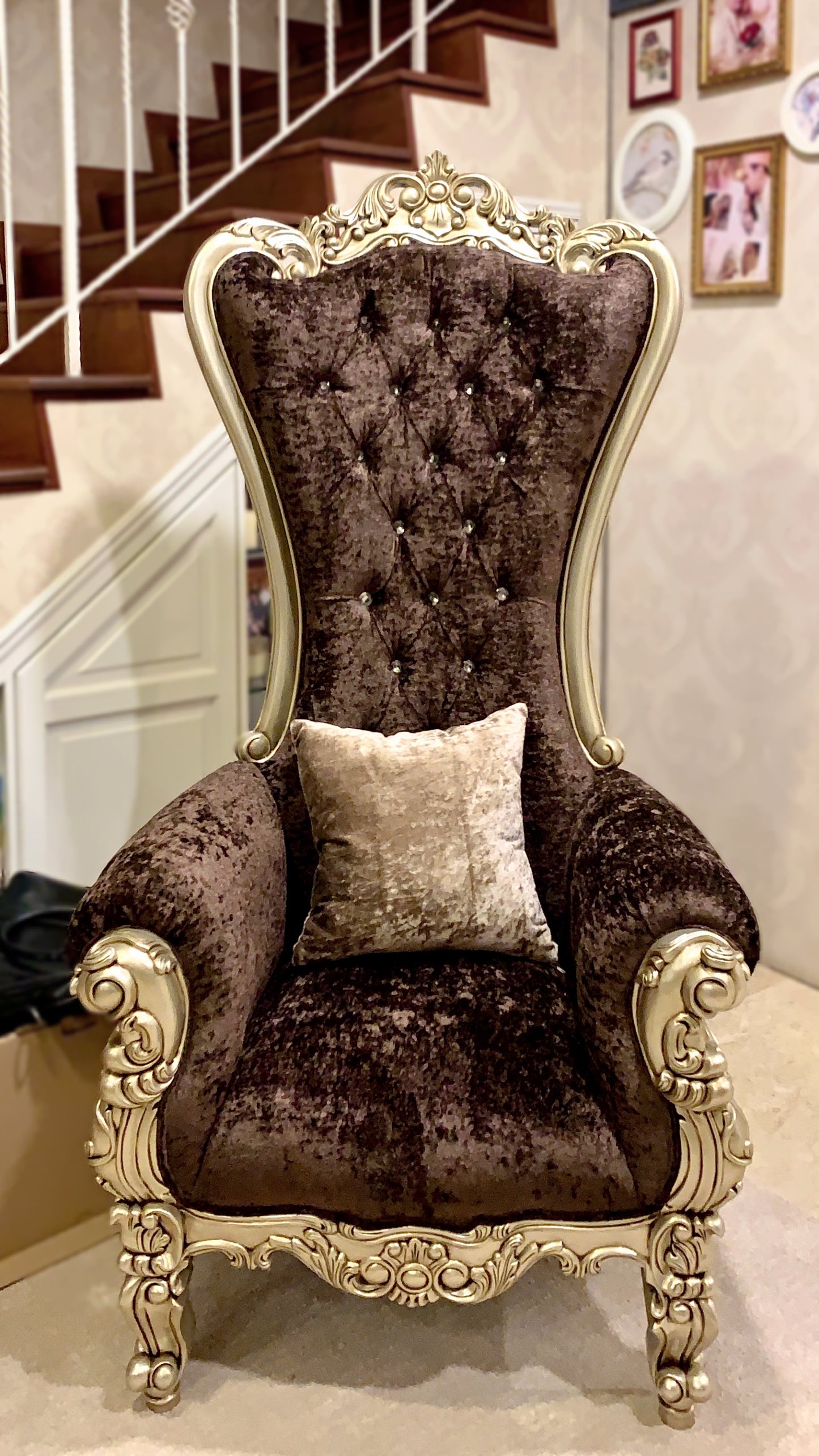 Royal Throne Chair