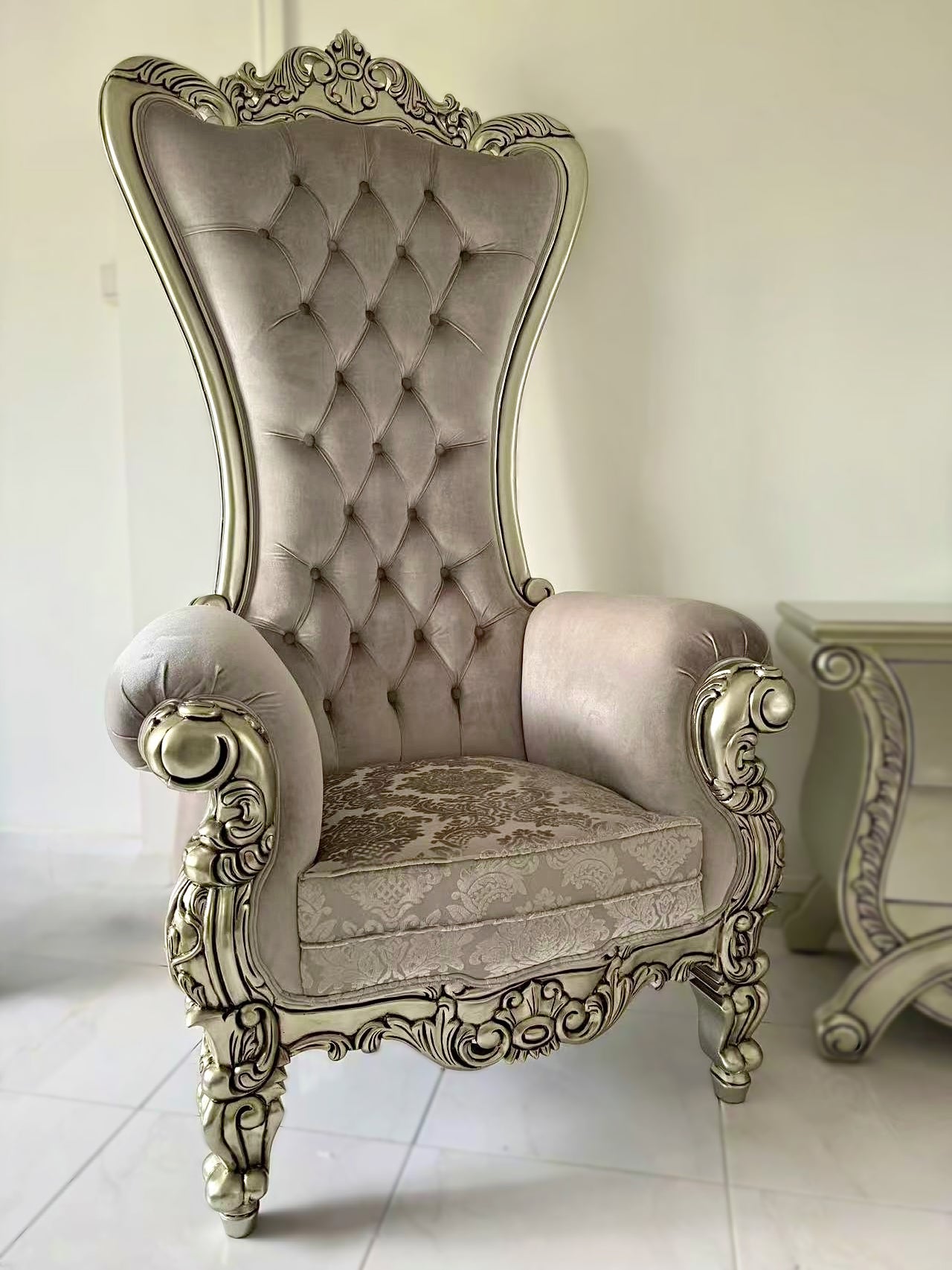 Royal Throne Chair