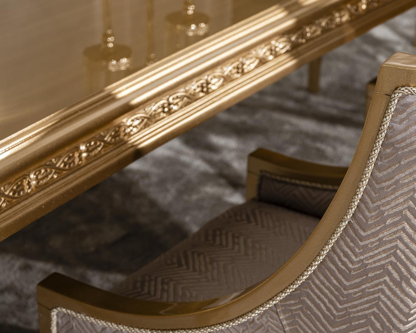 VITTORIA Rococo Dining Table & Chairs Set