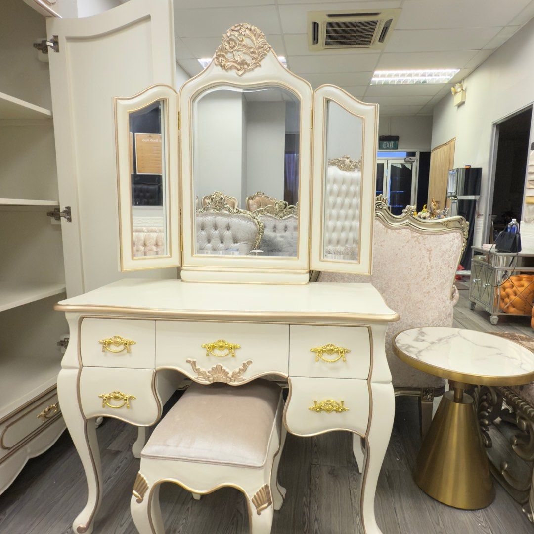 21% OFF | Victorian Vanity Dressing Table Set