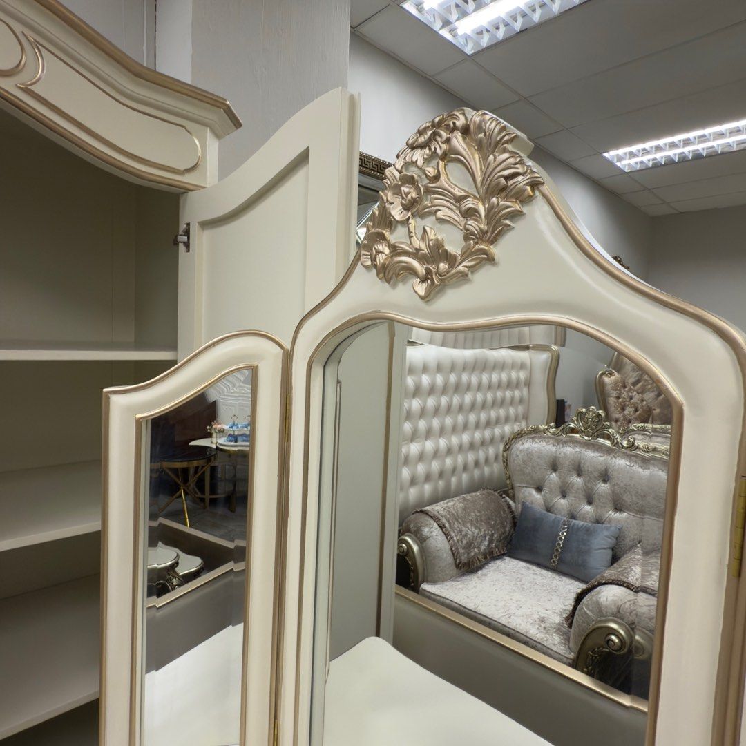 21% OFF | Victorian Vanity Dressing Table Set