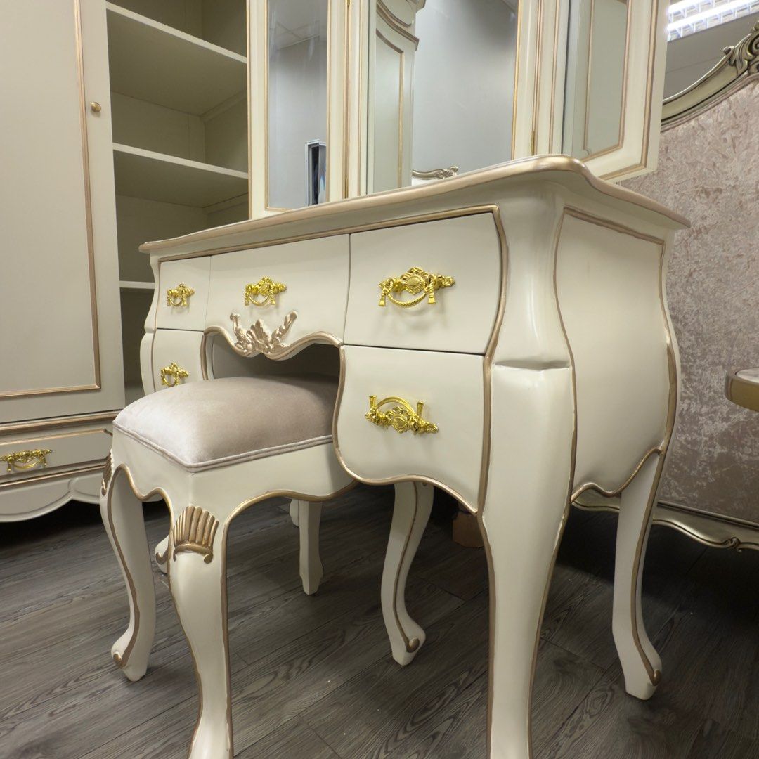 21% OFF | Victorian Vanity Dressing Table Set