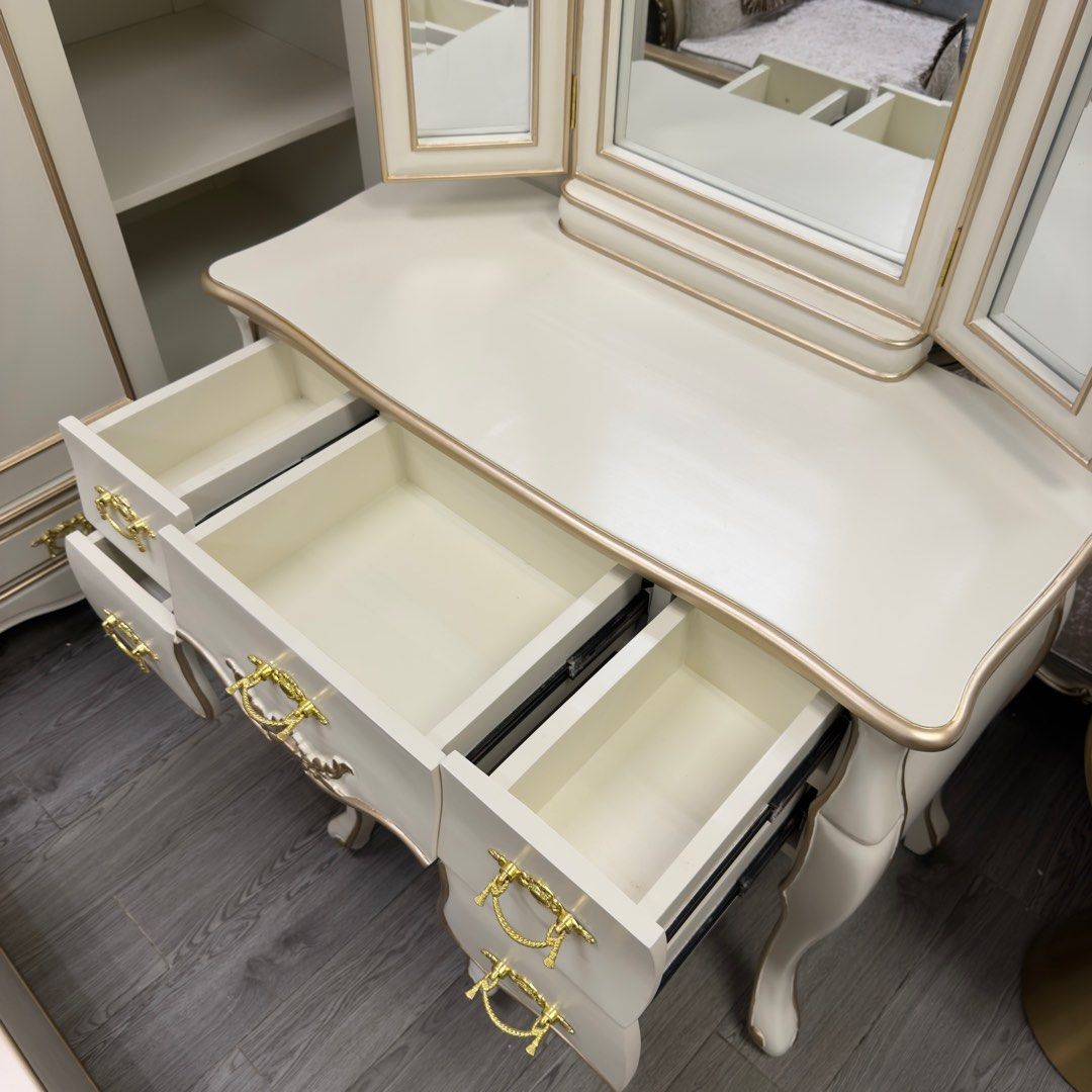 21% OFF | Victorian Vanity Dressing Table Set
