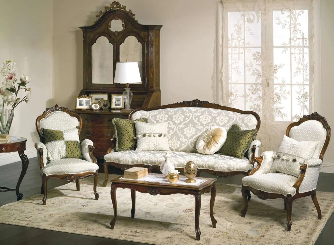 RIO Classic Rococo Sofa