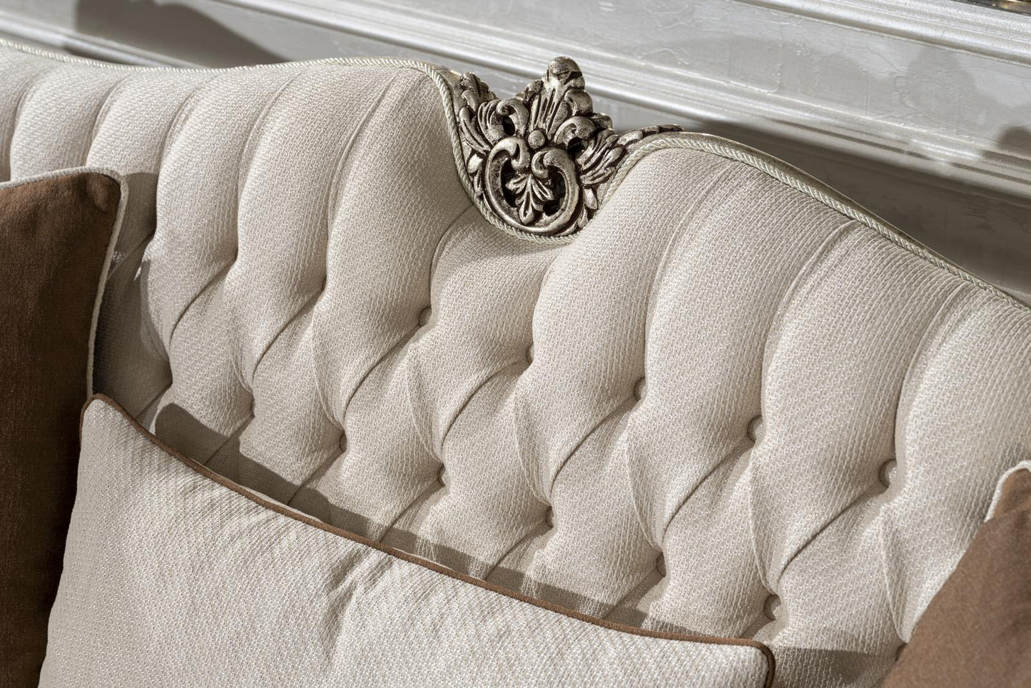 GLORIA Victorian Sofa