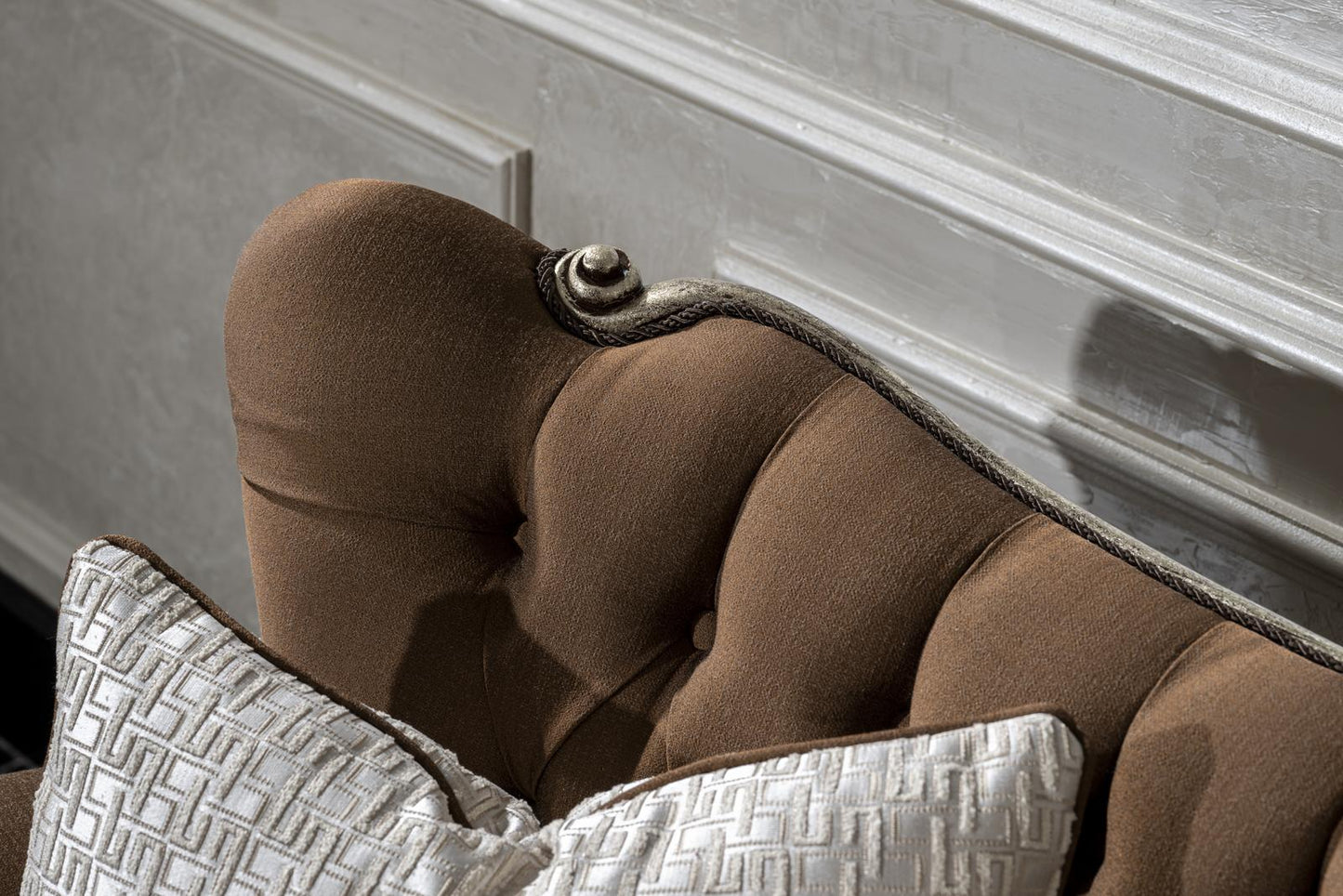 GLORIA Victorian Sofa