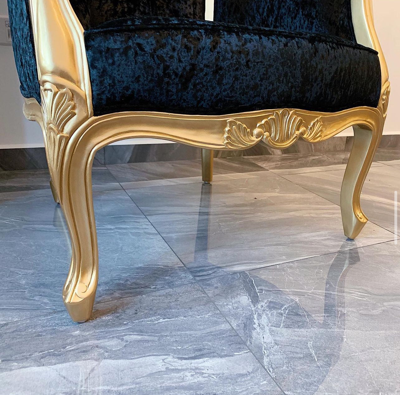 Palais Porter Chair