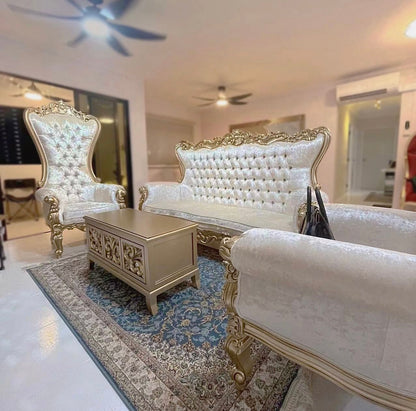 Royal Classic Living Room