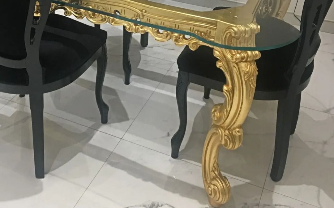 AINSLEY Baroque Dining Table