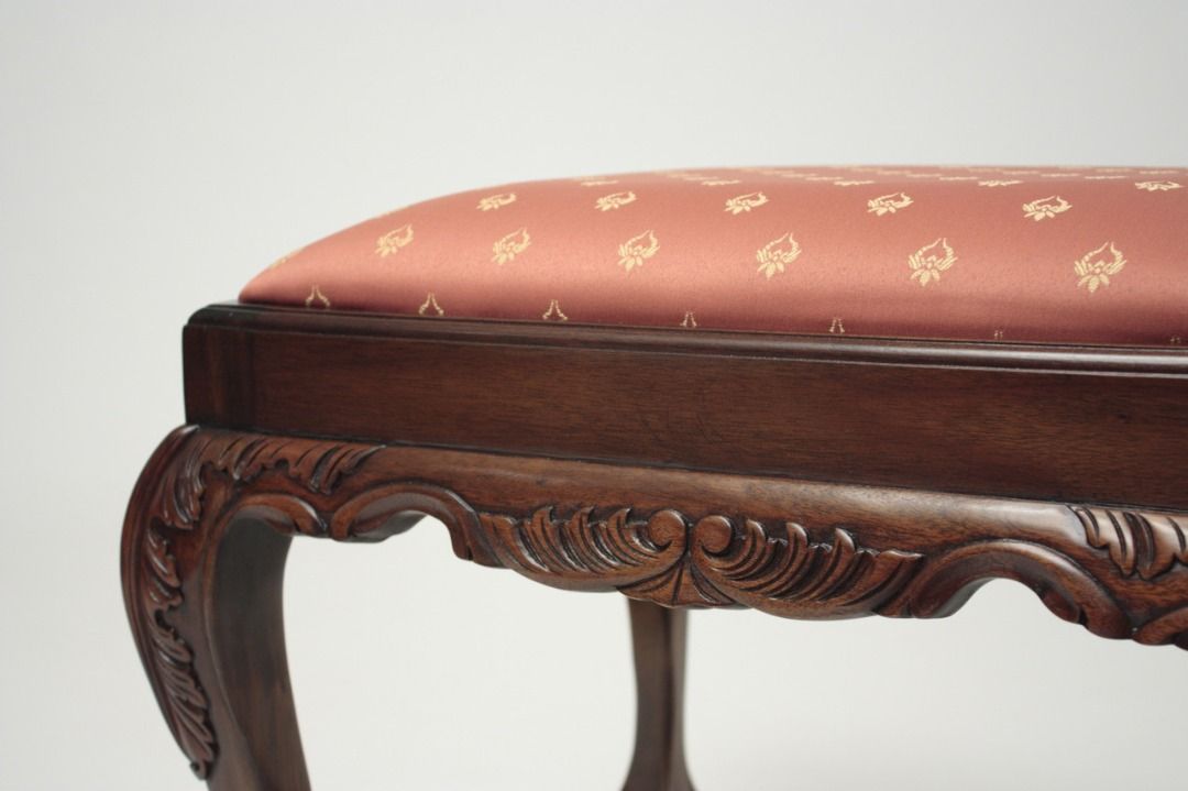 AMYRA Baroque Stool