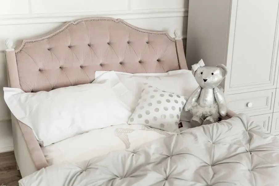 ARIANNA Modern Glam Bed Frame