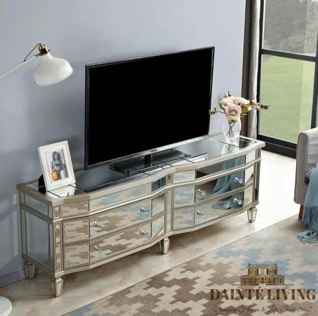 GRANDIOSO Mirrored Luxury TV Console