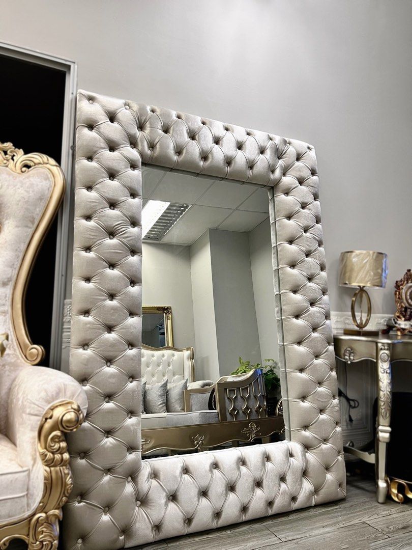 41% OFF | Luxury Boutique Tufted Mirror