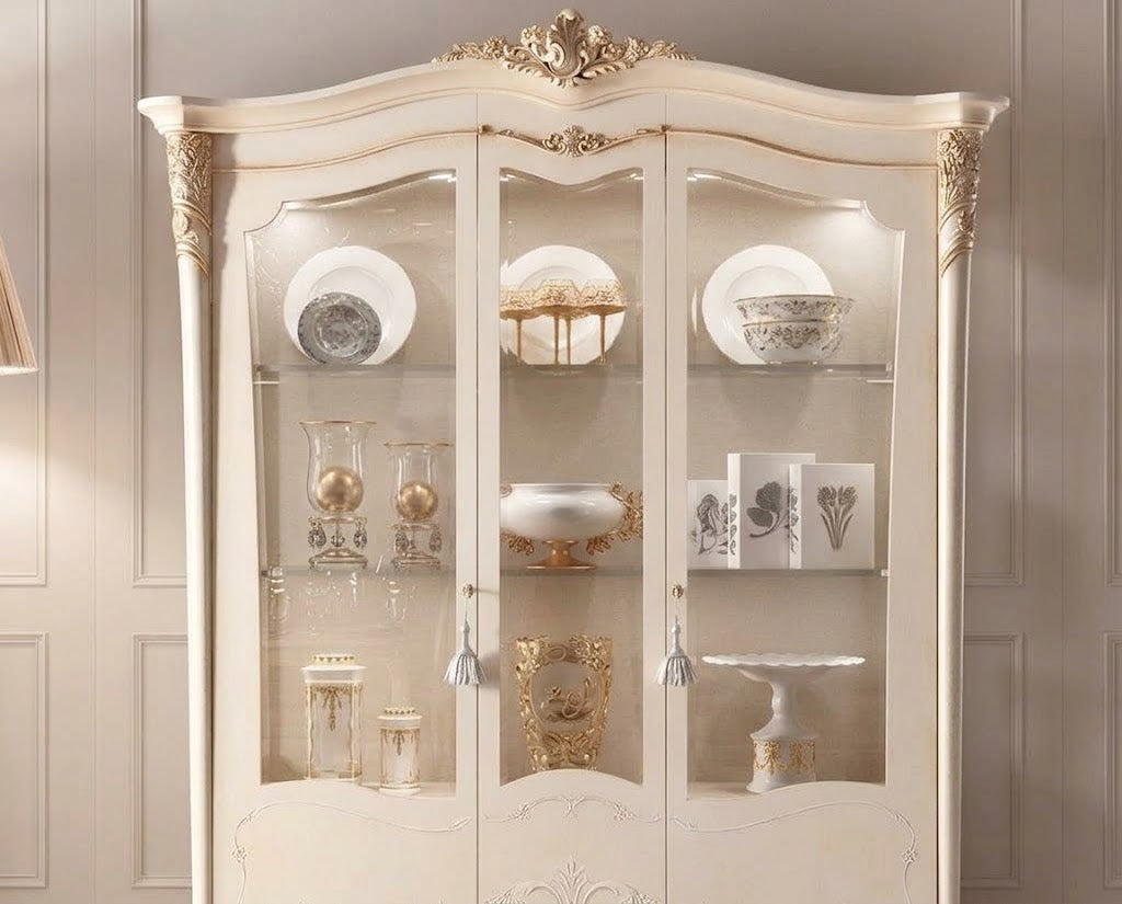 MACY Victorian Luxury Display Cabinet
