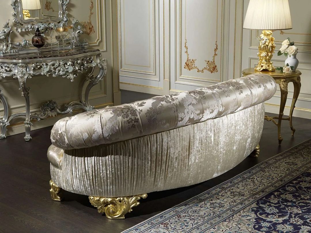 VIVIENNE Classical Victorian Sofa